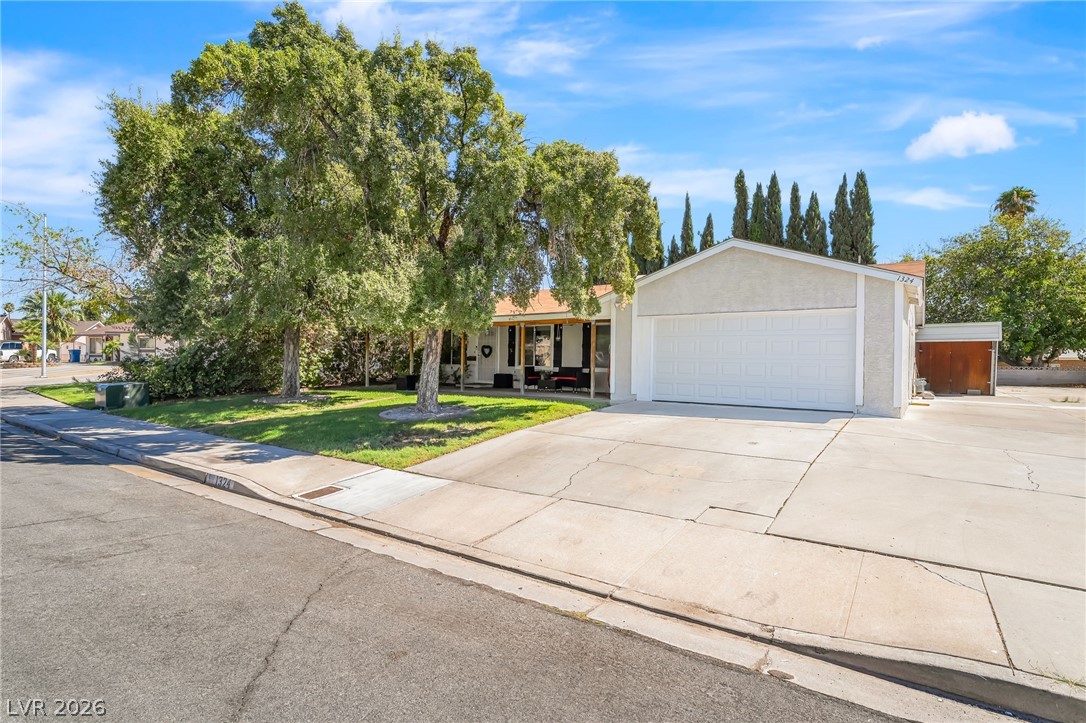 1324 Appaloosa Road Property Photo 3