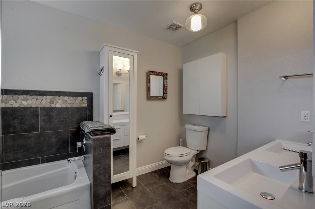 2822588 Property Photo 6