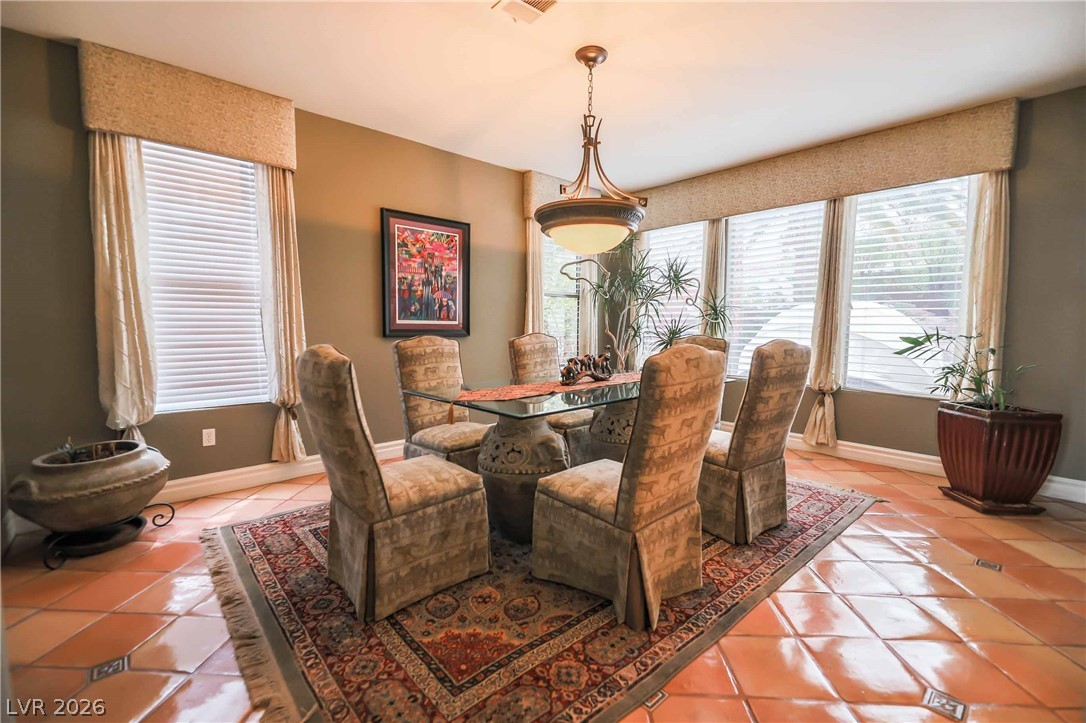 363 Highland Hills Court Property Photo 6