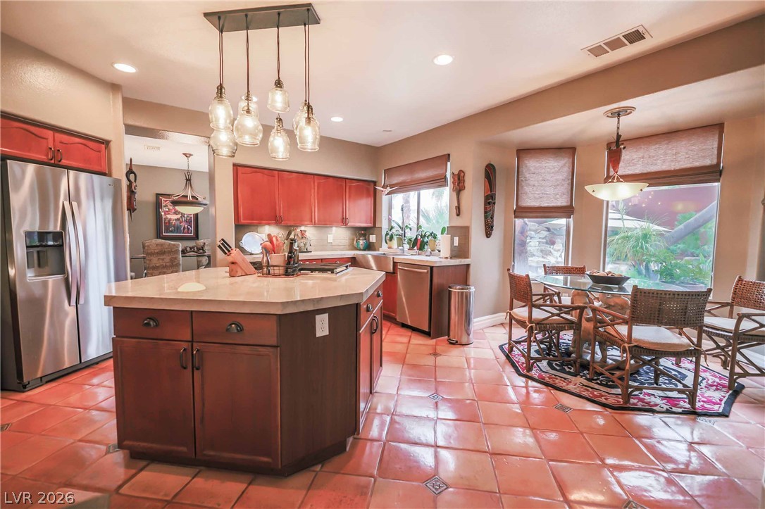 363 Highland Hills Court Property Photo 8