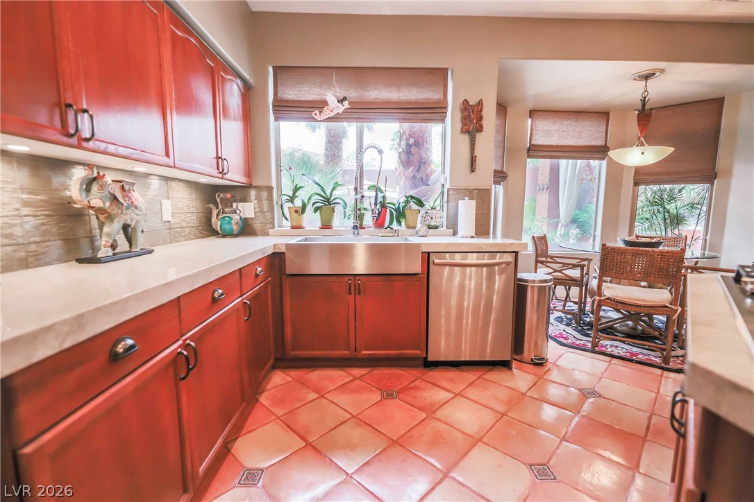 363 Highland Hills Court Property Photo 18