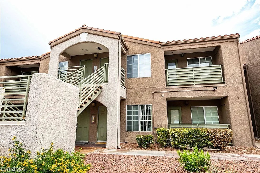 2130 Sealion Drive 207 Property Photo 1