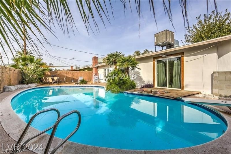 2822599 Property Photo 1
