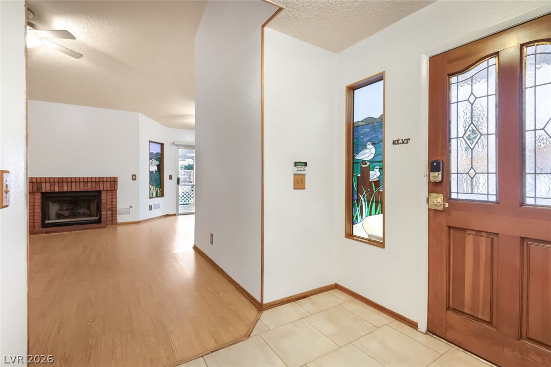749 Tenderfoot Circle Property Photo 4