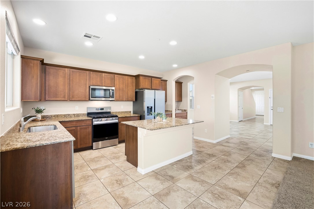 2221 Mundare Drive Property Photo 8
