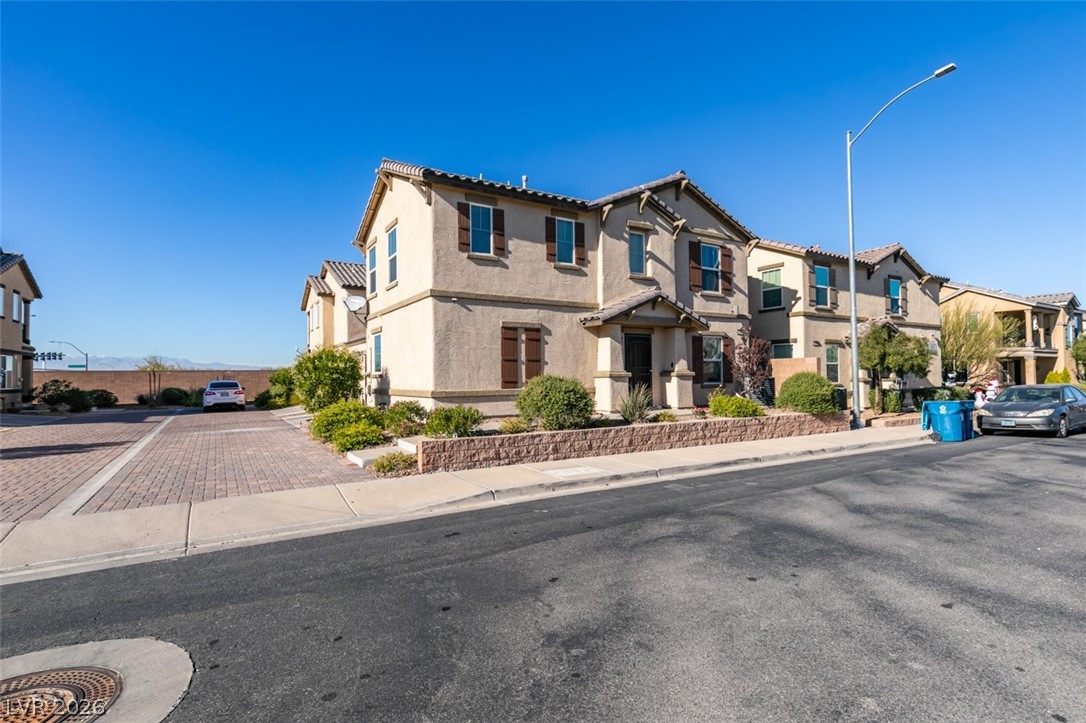 1029 Spotted Saddle Street Property Photo 3