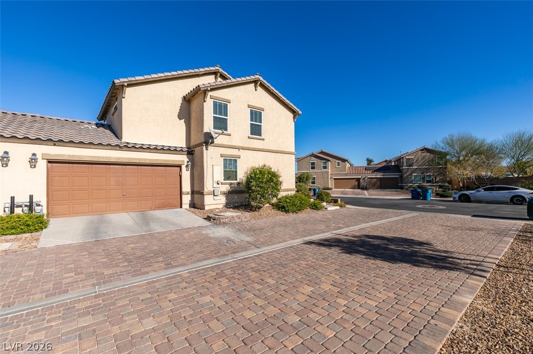 1029 Spotted Saddle Street Property Photo 6