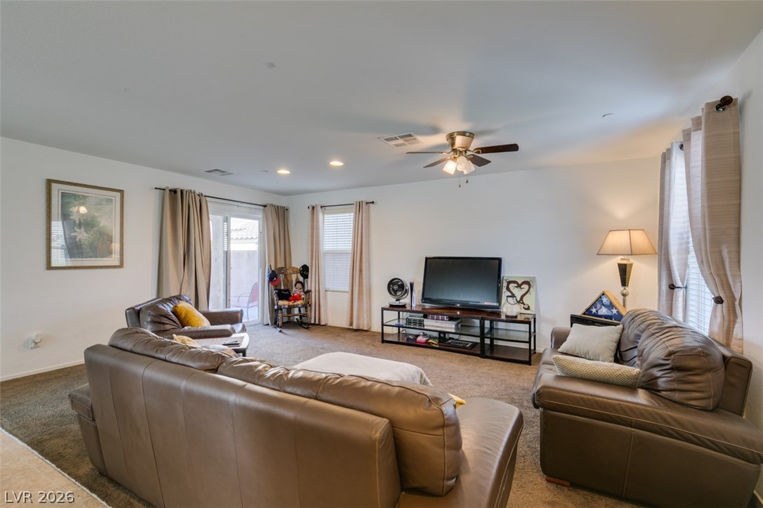 1029 Spotted Saddle Street Property Photo 8