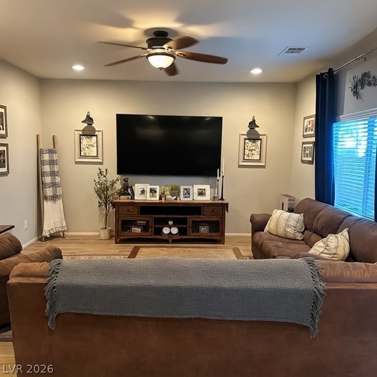 7950 Blue Lake Peak Street Property Photo 5