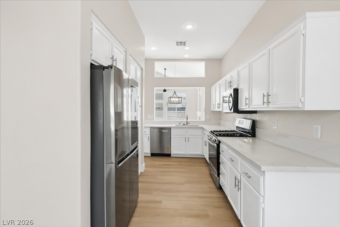 1906 Cardinal Point Street Property Photo 6