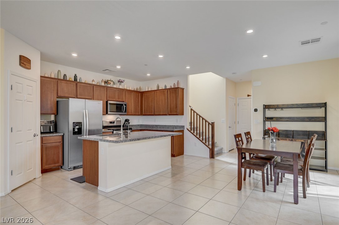 1372 Graphite Avenue Property Photo 9