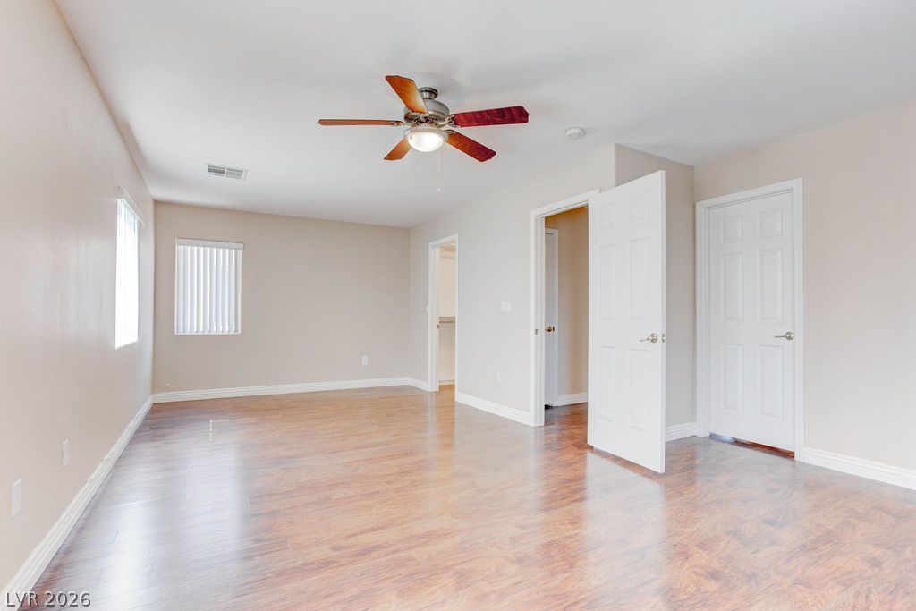9304 Perennial Avenue Property Photo 5
