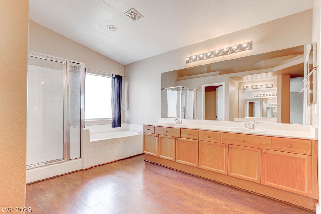 9304 Perennial Avenue Property Photo 15