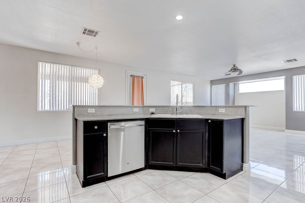 9304 Perennial Avenue Property Photo 21