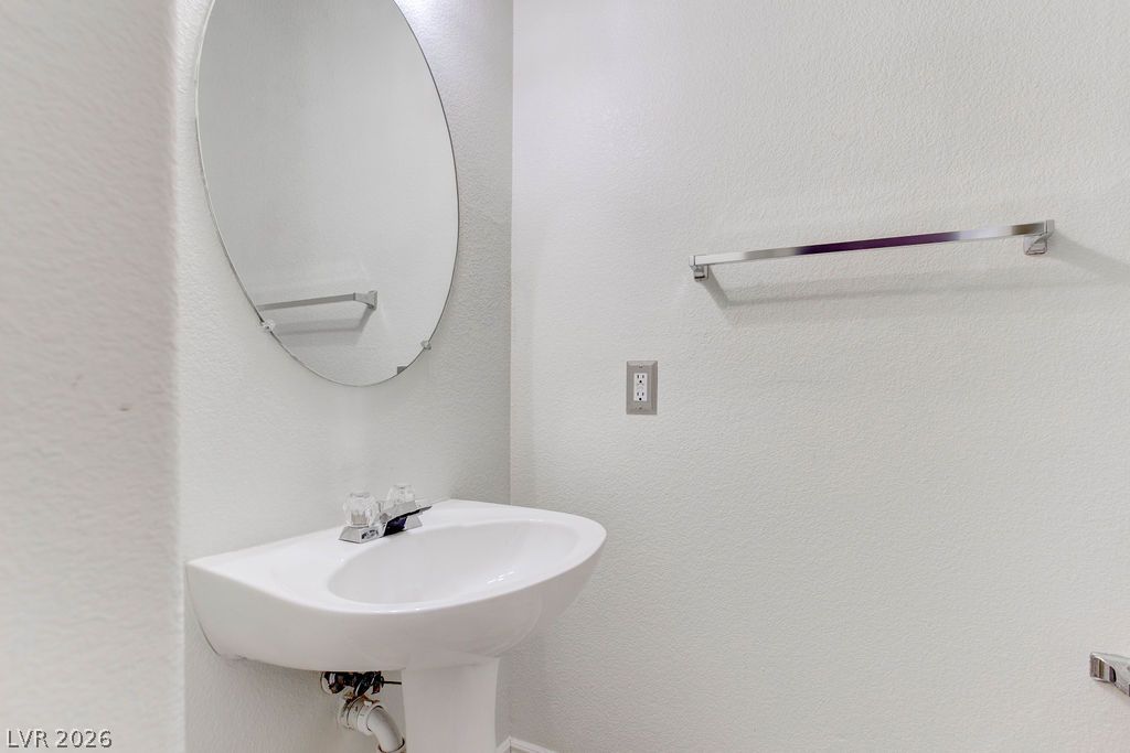 9304 Perennial Avenue Property Photo 22