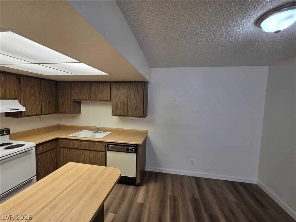 5312 Redberry Street A Property Photo 6