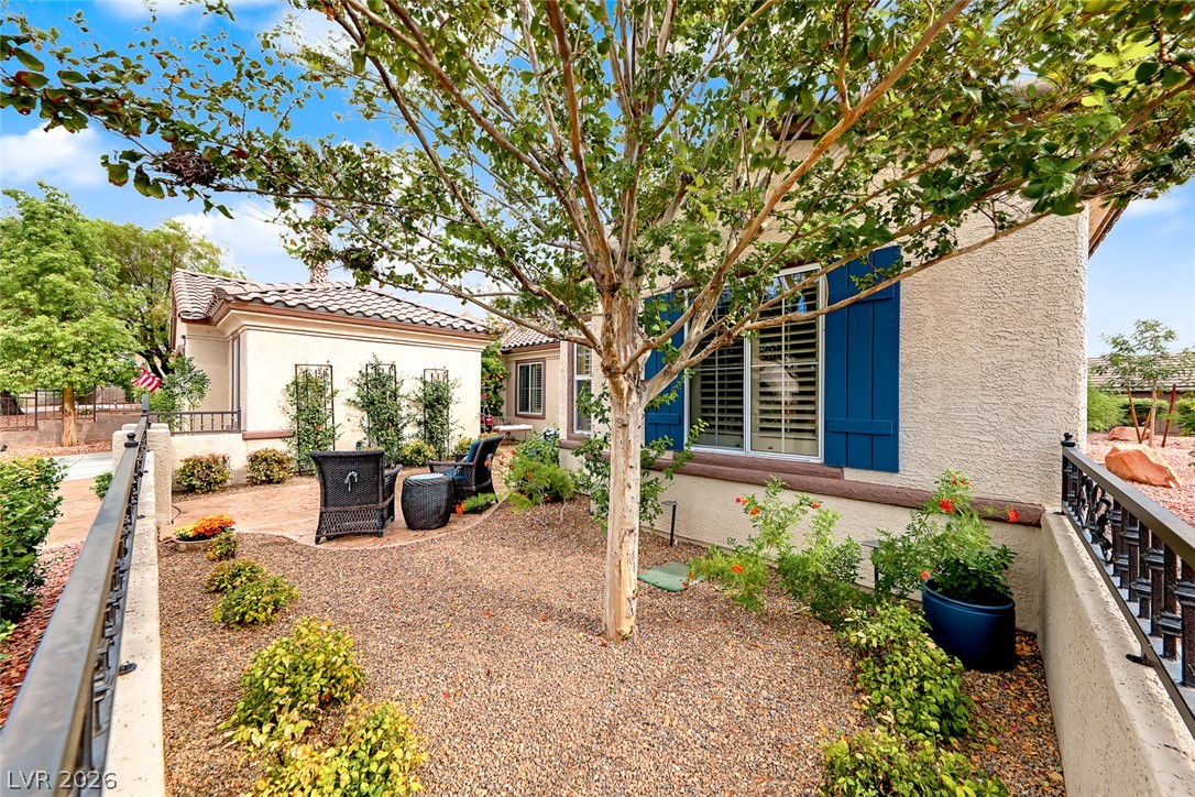 1646 Sebring Hills Drive Property Photo 3