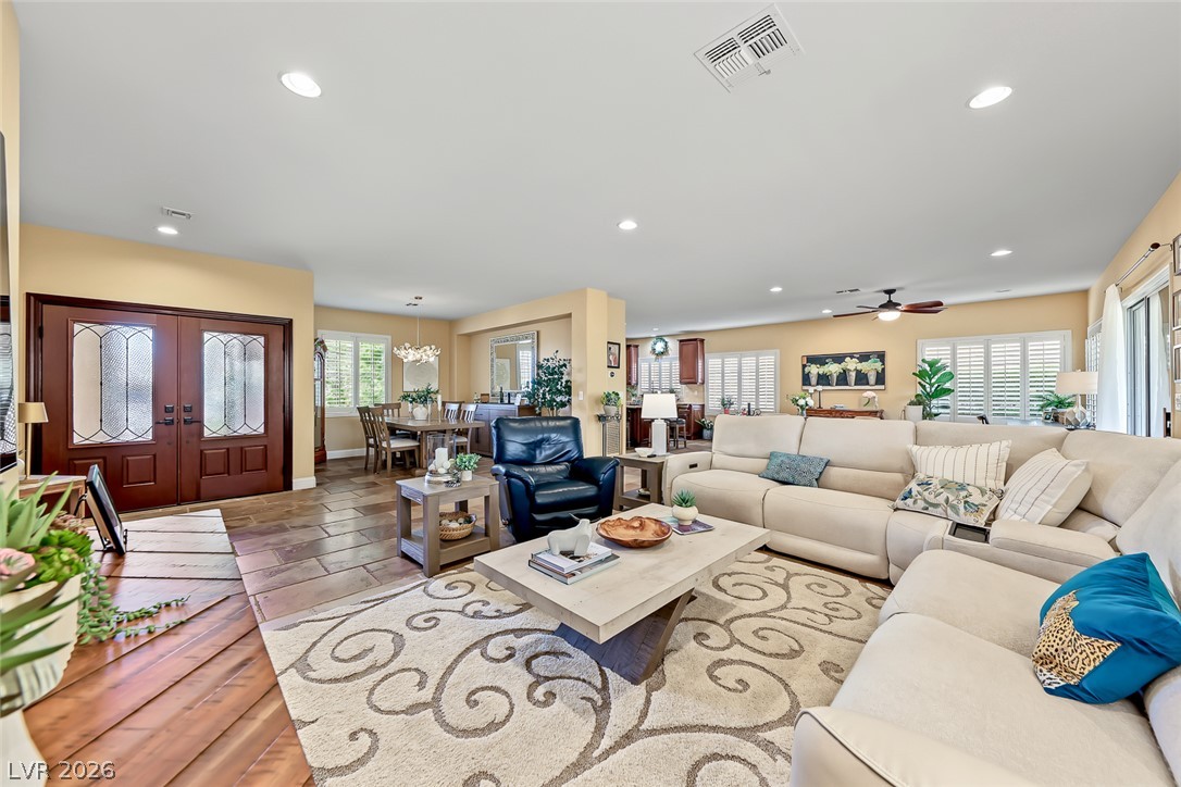 1646 Sebring Hills Drive Property Photo 8