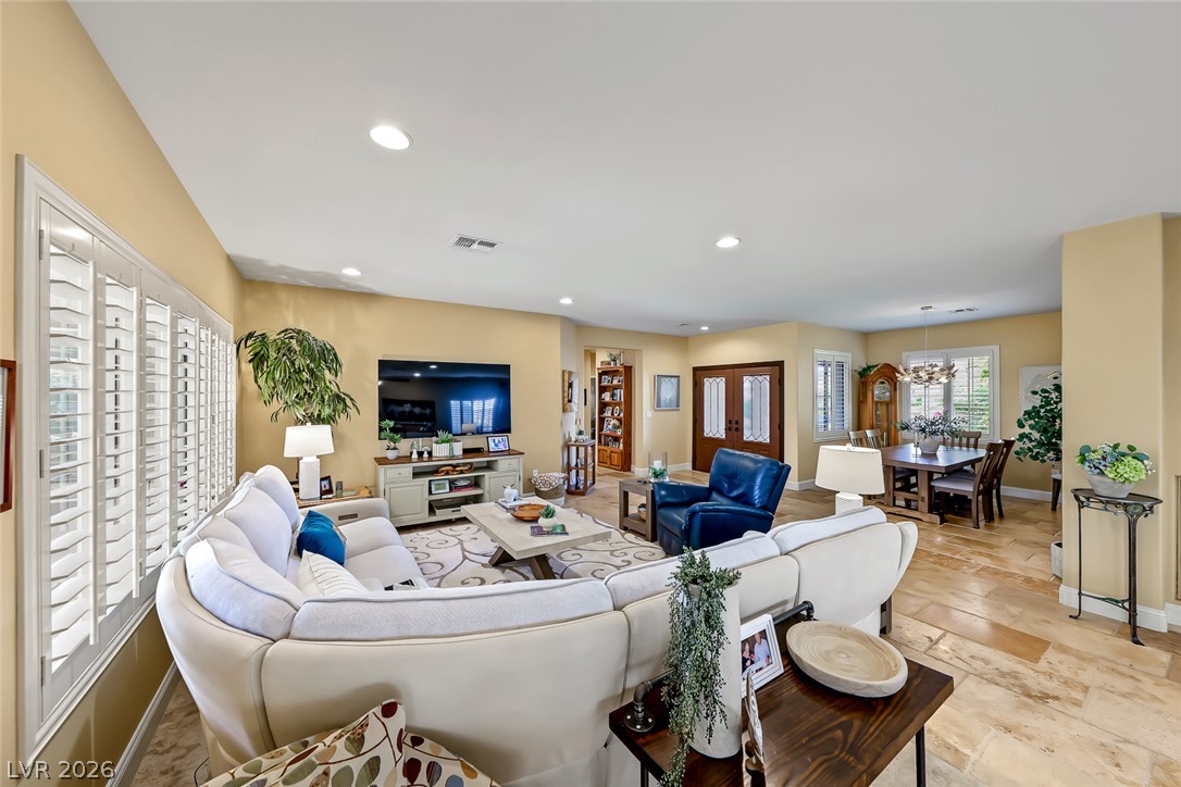 1646 Sebring Hills Drive Property Photo 9