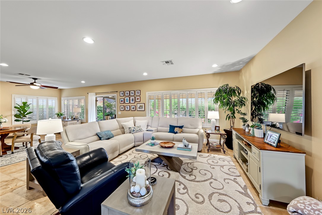 1646 Sebring Hills Drive Property Photo 10