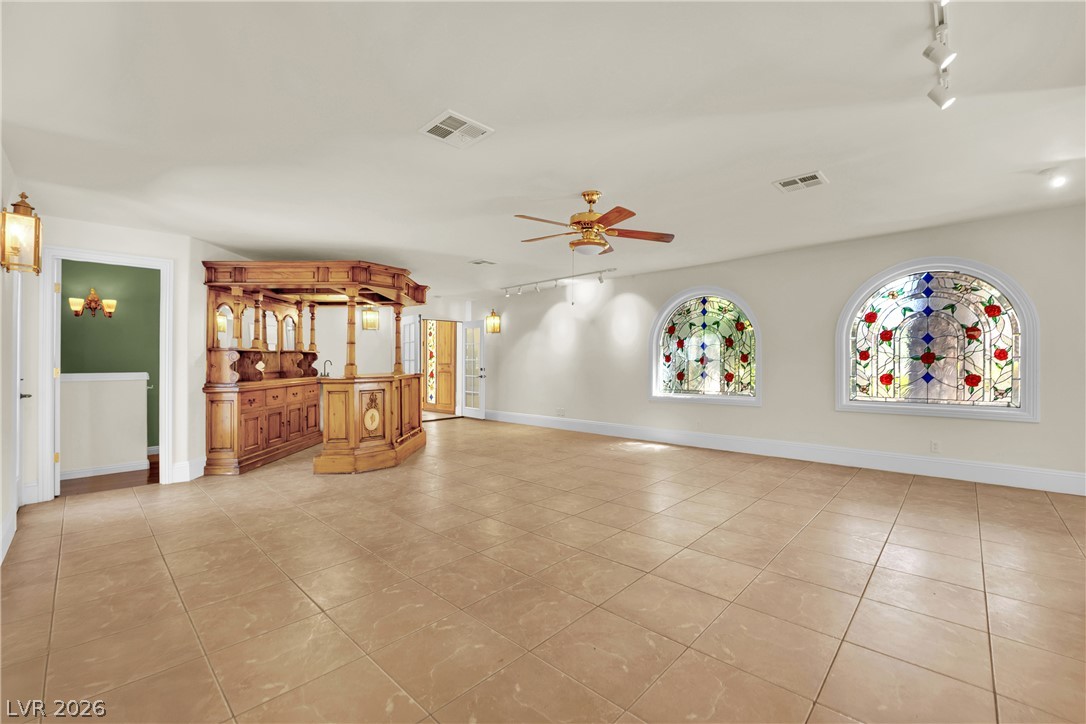 1250 Shadow Lane Property Photo 8