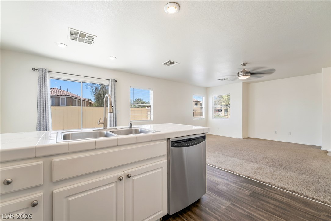 760 Sunrise Crossing Street Property Photo 12