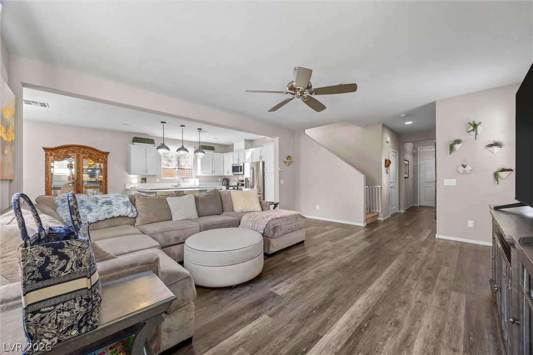 10195 Sunny Peak Court Property Photo 8