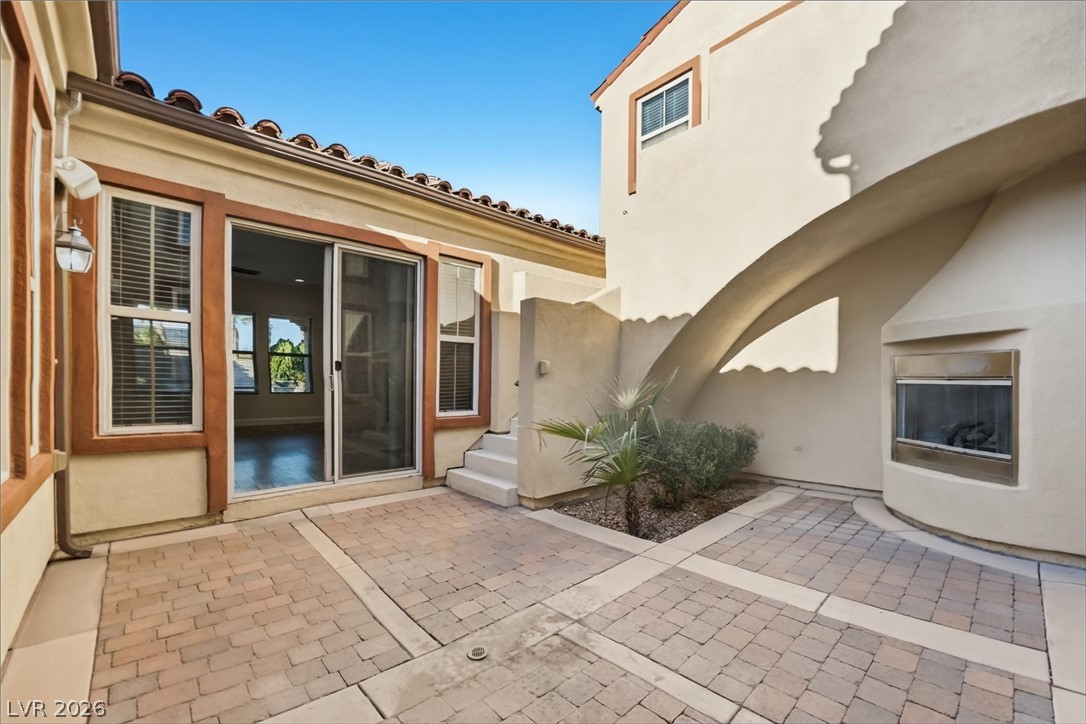 7763 Roaring Springs Circle Property Photo 2