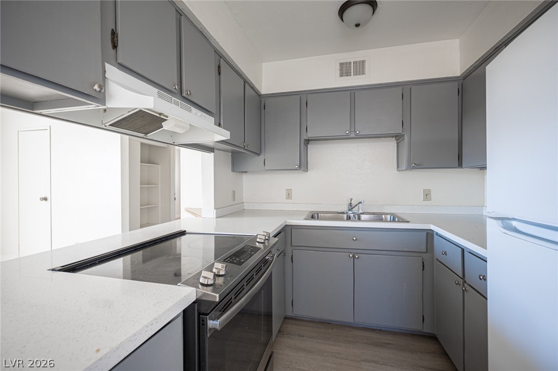 4920 Stanley Avenue Property Photo 13