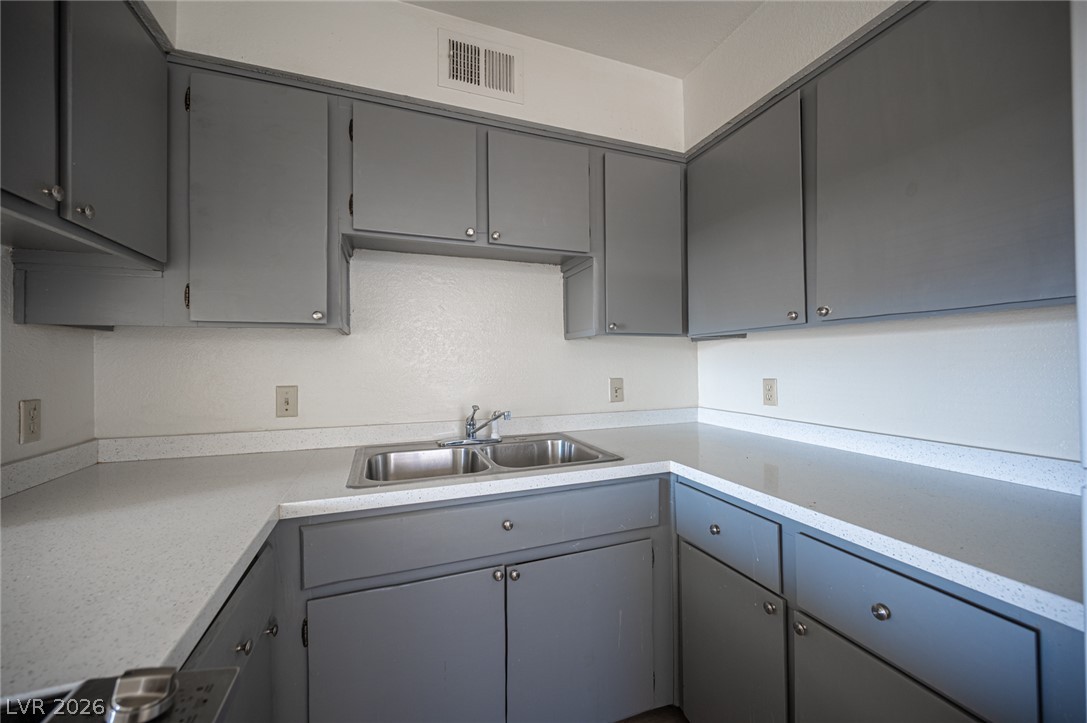 4920 Stanley Avenue Property Photo 15
