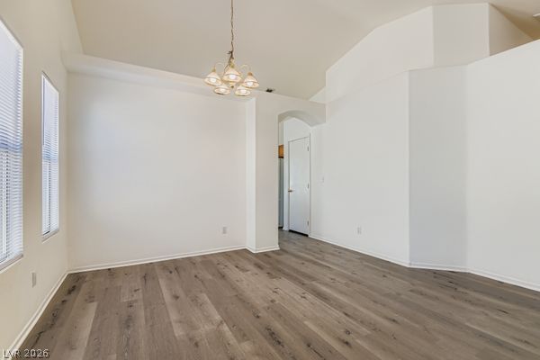 884 Cozy Valley Street Property Photo 8