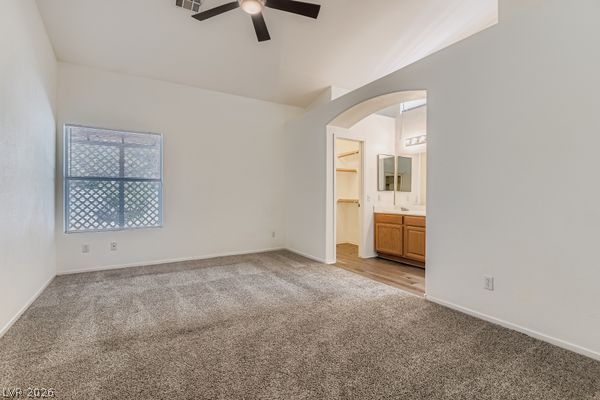 884 Cozy Valley Street Property Photo 15