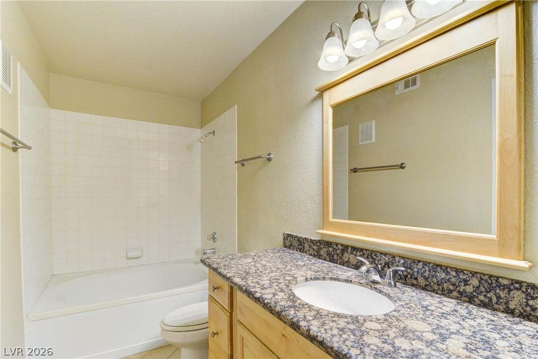 1150 North Buffalo Drive 1050 Property Photo 11