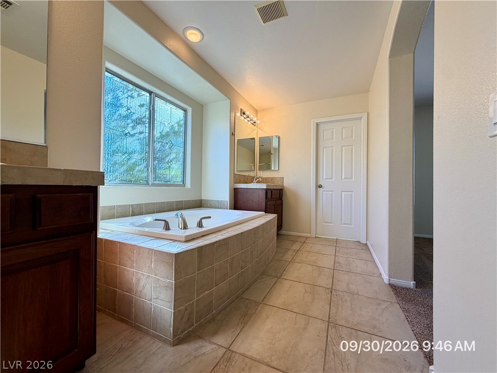 12056 Hathaway Pines Lane Property Photo 18