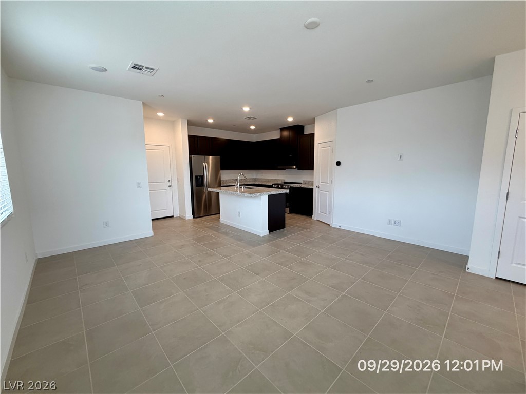 239 Freeport View Place Property Photo 5