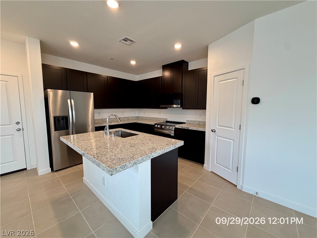 239 Freeport View Place Property Photo 6