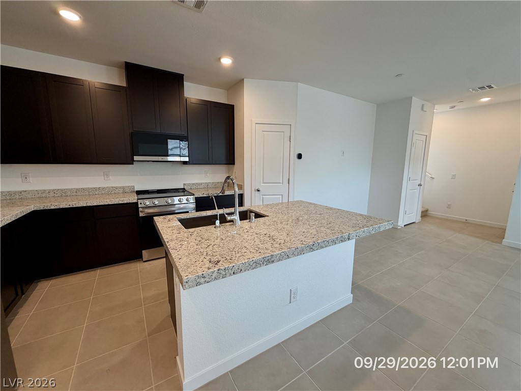 239 Freeport View Place Property Photo 7