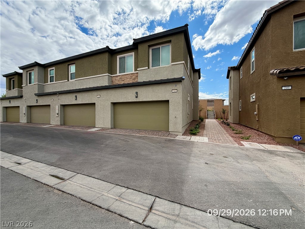 242 Freeport View Place Property Photo 2
