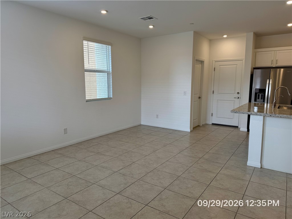 242 Freeport View Place Property Photo 4