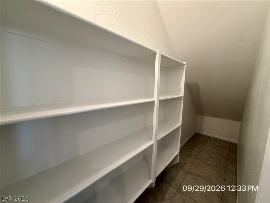 242 Freeport View Place Property Photo 8