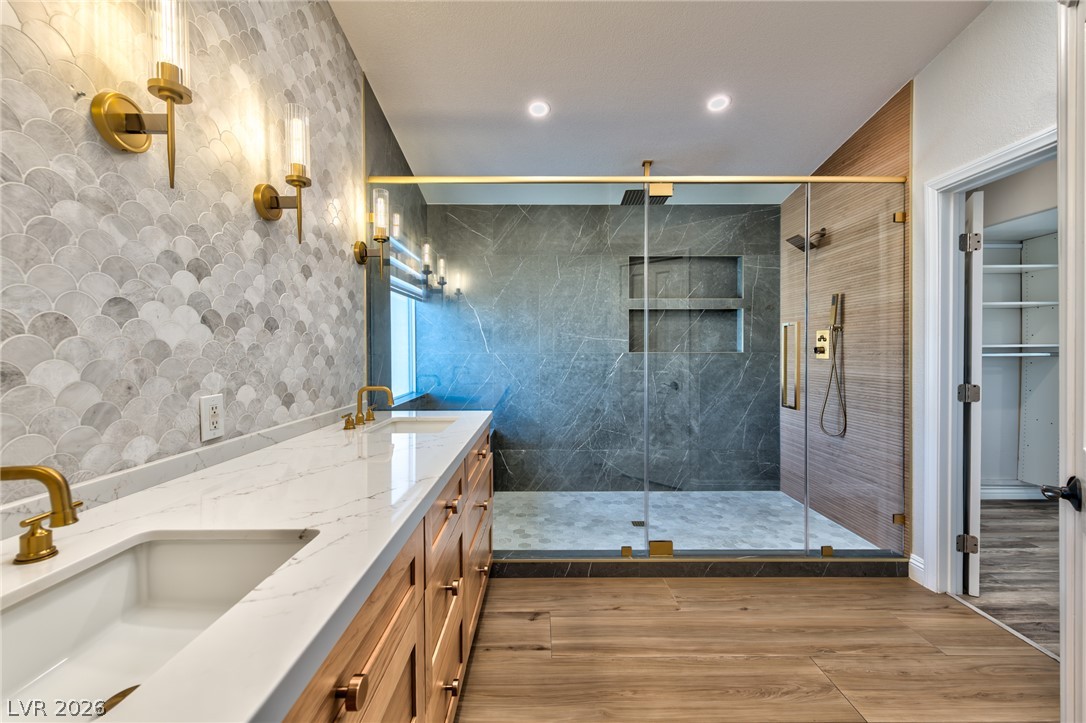 2012 Interbay Street Property Photo 3