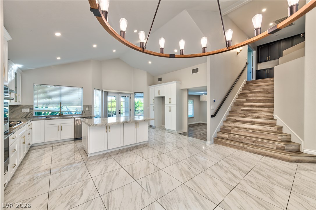 2012 Interbay Street Property Photo 4