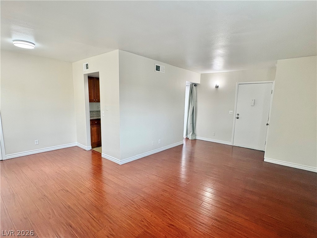 5447 Retablo Avenue 3 Property Photo 7