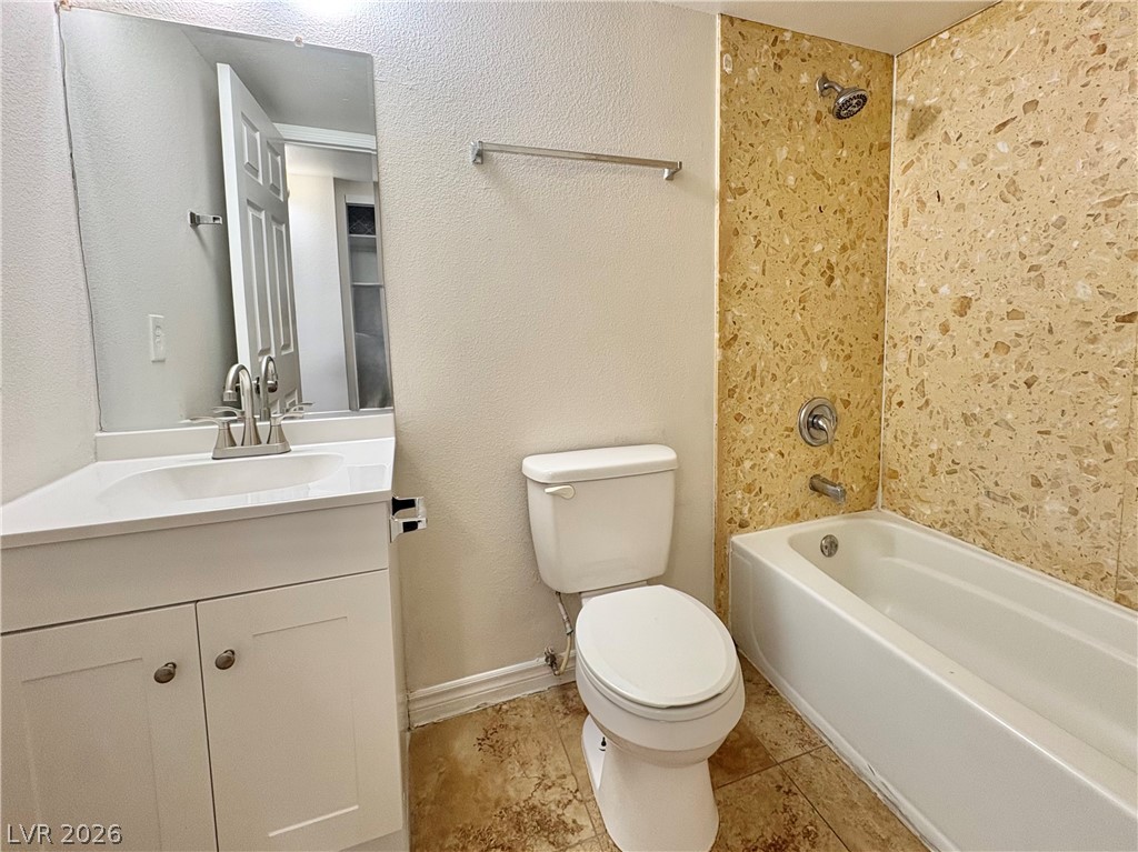 5447 Retablo Avenue 3 Property Photo 8
