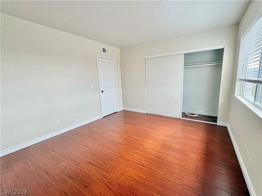 5447 Retablo Avenue 3 Property Photo 9