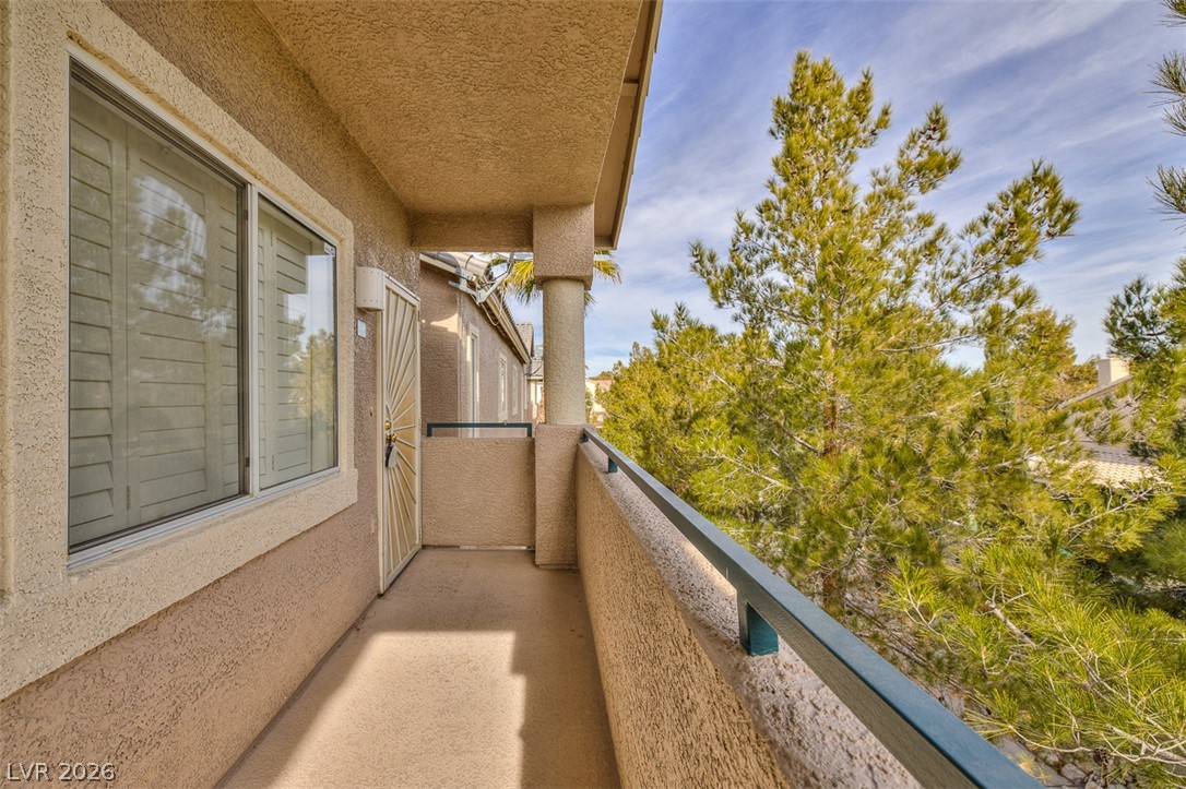 2000 Quartz Cliff Street 203 Property Photo 3