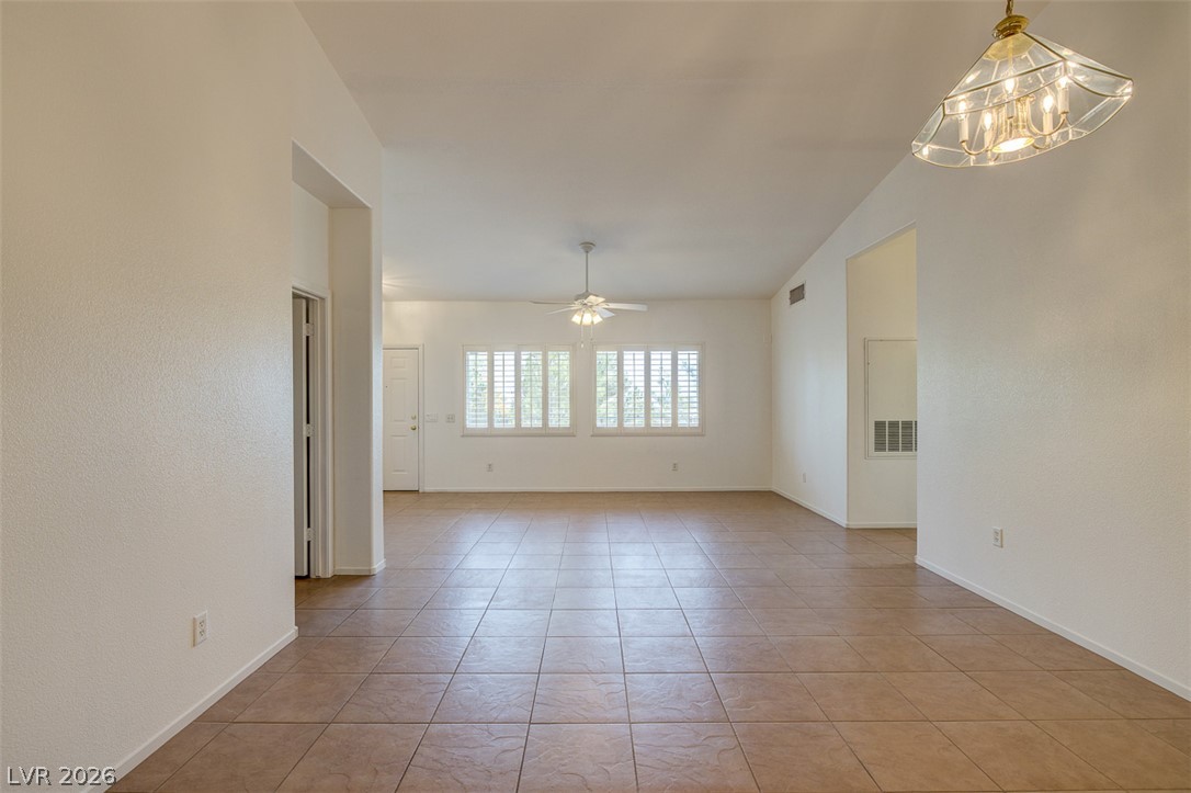 2000 Quartz Cliff Street 203 Property Photo 7