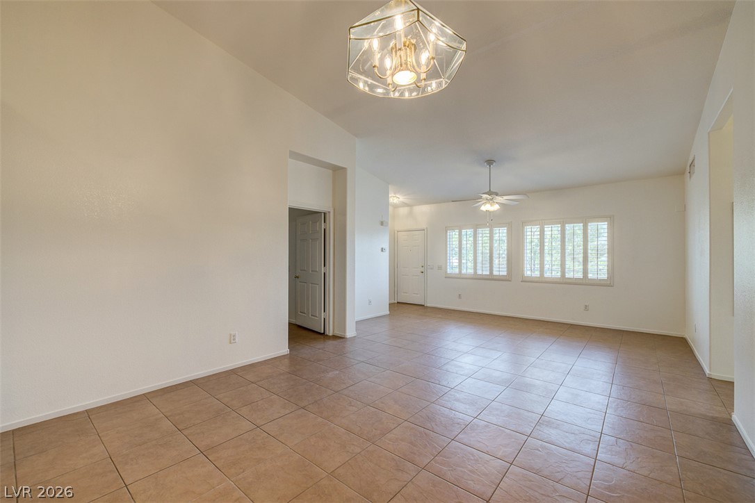 2000 Quartz Cliff Street 203 Property Photo 9