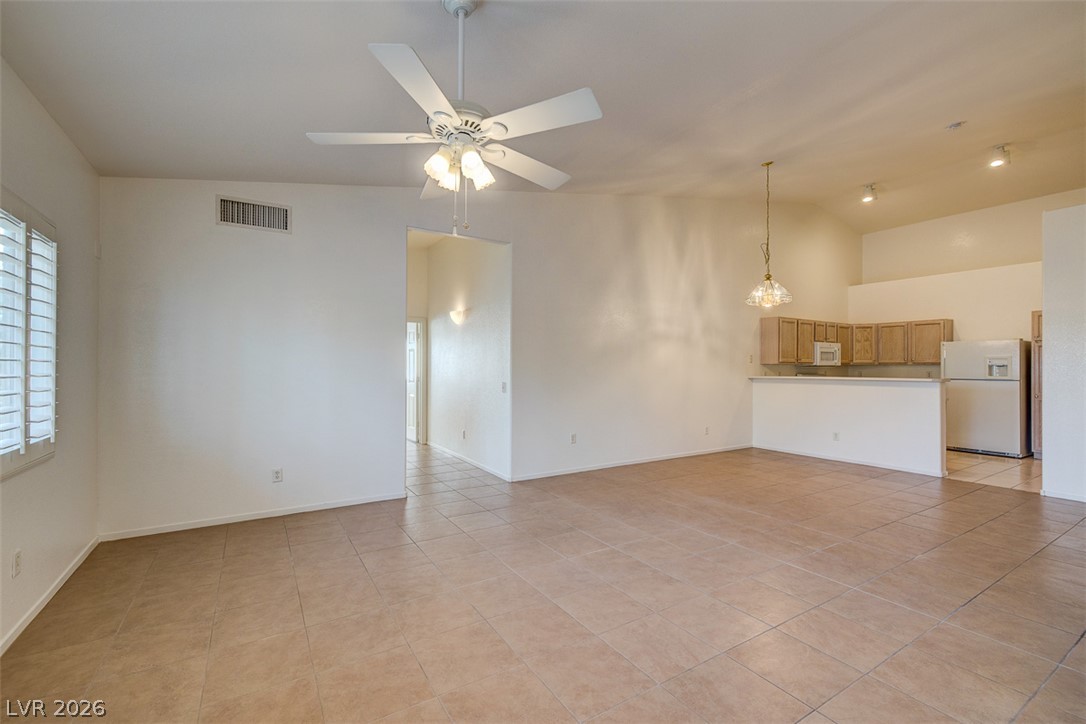 2000 Quartz Cliff Street 203 Property Photo 11