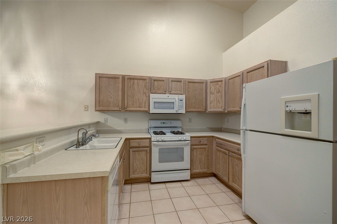 2000 Quartz Cliff Street 203 Property Photo 15